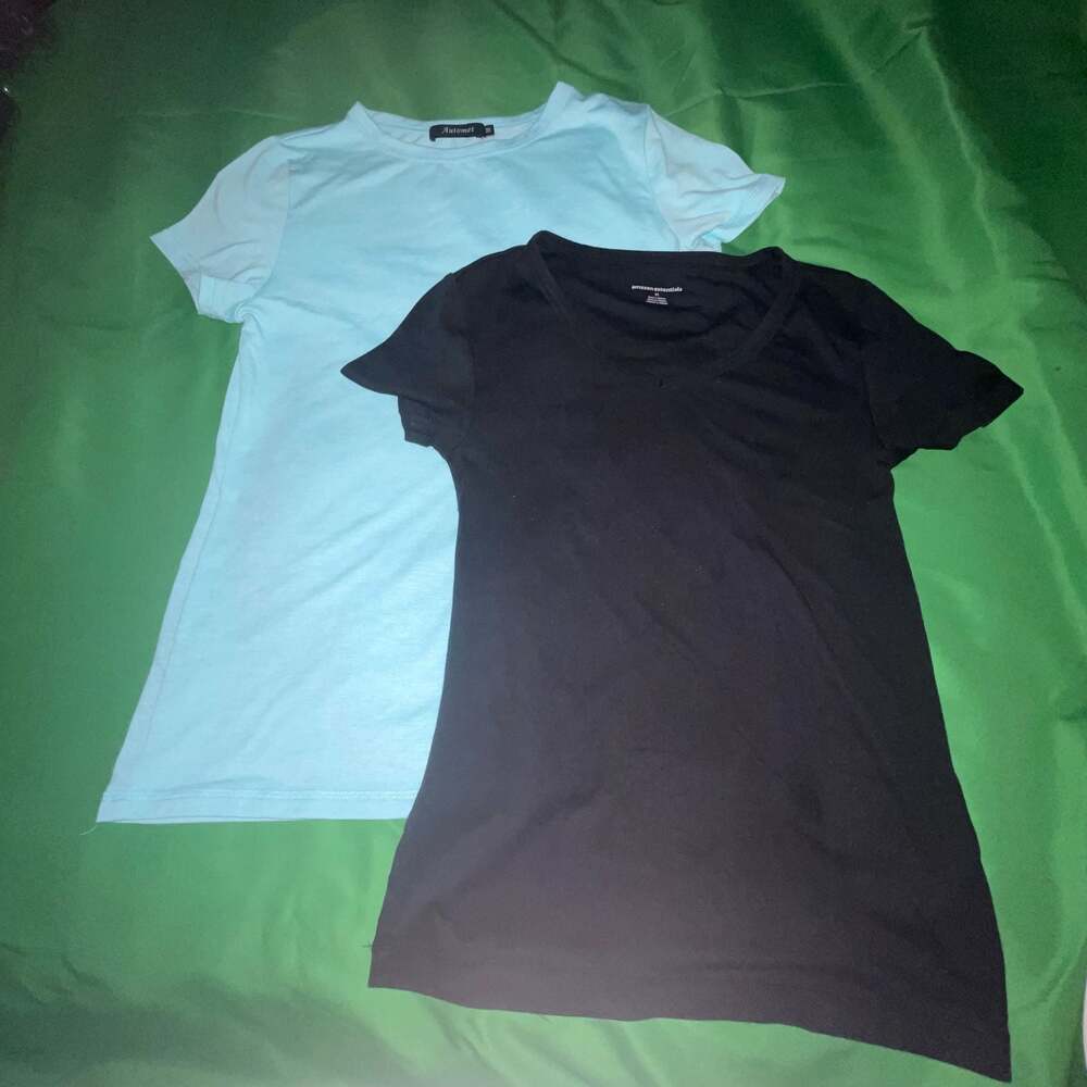 Lot of 2 Women's T-Shirts Size M Amazon Essentials and Automet